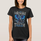 Ich blitzte vor dem Thunder-Fantasiedrache T-Shirt (Vorderseite)