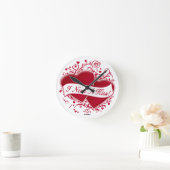 Ich brauche einen Kuss! Rote Herzen Runde Wanduhr (Zuhause)