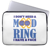 Ich brauche keinen Stimmring, ich habe ein Gesicht Laptopschutzhülle (Vorderseite)