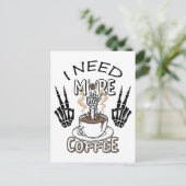 Ich brauche mehr Kaffee Shirt Ästhetische Kleidung Postkarte (Stehend Vorderseite)