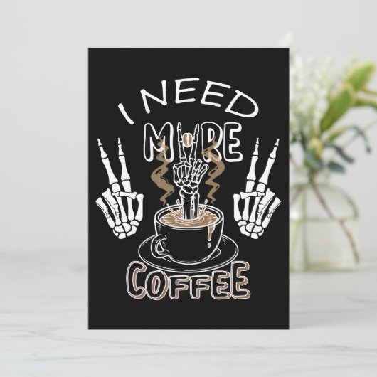 Ich brauche mehr Kaffeegenetze für Halloween Einladung (Stehend Vorderseite)