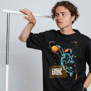Ich brauche mehr Platz Street Wear T-Shirt