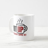 Ich brauche meinen Kaffee Kaffeetasse (Vorderseite Links)