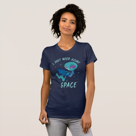 Ich brauche nur eine Alien mit Laptop. T-Shirt (Vorne ganz)