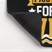 Ich dachte, ich wäre im Ruhestand, aber jetzt arbe Mousepad (Ecke)