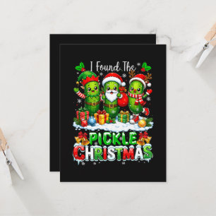 Ich fand das Pickle Xmas Three Santa Einladung