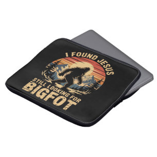 Ich fand Jesus und suche immer noch Bigfoot Laptopschutzhülle