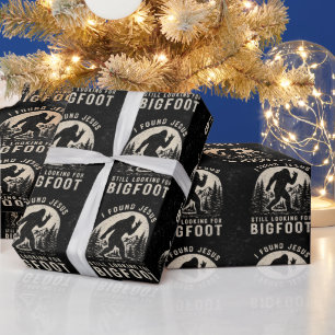 Ich fand Jesus und suche immer noch Bigfoot Sasqua Geschenkpapier