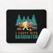 Ich feiere mit Sasquatch Bigfoot Camping Lustiges  Mousepad (Mit Mouse)