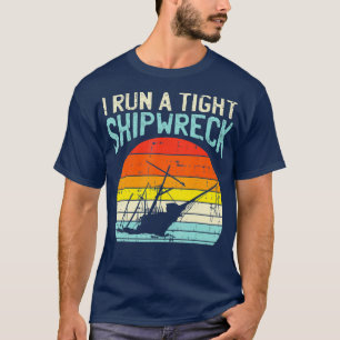 Ich führe eine enge Shipwreck Sunset Retro Eltern T-Shirt