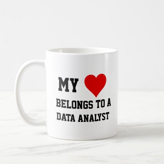 Ich gehöre einem Datenanalytiker an Kaffeetasse (Links)