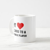 Ich gehöre einem Lacrosse Player an Kaffeetasse (Vorderseite Links)