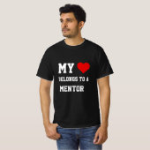 Ich gehöre einem Mentor-T - Shirt an (Vorne ganz)