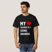 Ich gehöre zu einem Sound Engineer T - Shirt (Vorne ganz)