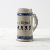 Ich glaube an Bigfoot Beer Stein Bierglas (VorderseiteRechts)
