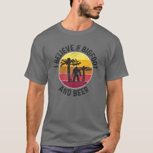 Ich glaube an Bigfoot T-Shirt (Vorderseite)