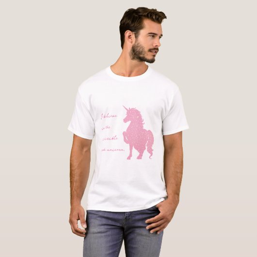Ich glaube an das unsichtbare rosa Einhorn. T-Shirt (Vorne ganz)