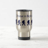 Ich glaube an die Tasse des Bigfoot Coffee Reisens (Mittel)