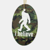 Ich glaube - Bigfoot mit Waldgrün-Camouflage Keramik Ornament (Links)