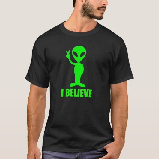 Ich glaube grünem alien-UFO-Entwurf T-Shirt (Vorderseite)