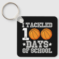Ich habe 100 Tage Basketball in der Schule geklats
