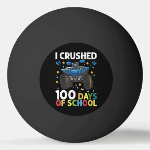 Ich habe 100 Tage Schul-Monstertruck-Jungs zerquet Tischtennisball