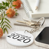 "Ich habe 2020 überlebt" Schlüsselanhänger (Vorderseite rechts)