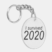 "Ich habe 2020 überlebt" Schlüsselanhänger (Vorderseite links)