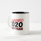 Ich habe 2020 überlebt zweifarbige tasse (Vorderseite Links)