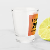 Ich habe 2025 überlebt schnapsglas (Links)