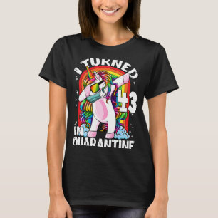 Ich habe 43 in Quarantäne gewechselt, Unicorn 43. T-Shirt