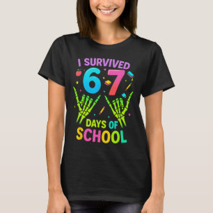 Ich habe 67 Schultage überlebt Lustiges Meme Lehre T-Shirt