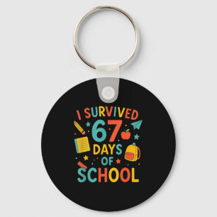 Ich habe 67 Tage Schule überlebt Lustig Sechs Sieb Schlüsselanhänger