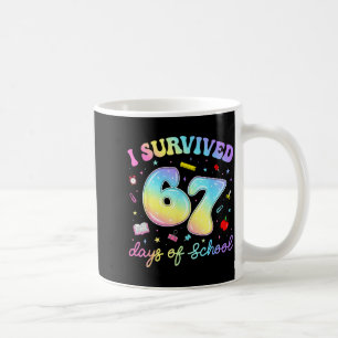 Ich habe 67 Tage Schule überlebt Lustiges Meme Leh Kaffeetasse