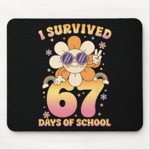 Ich habe 67 Tage Schule überlebt Lustiges Meme Leh Mousepad