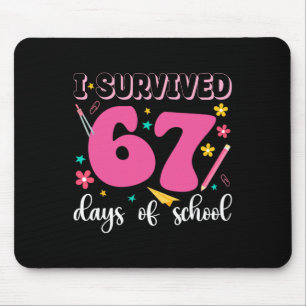 Ich habe 67 Tage Schule überlebt Lustiges Meme Leh Mousepad