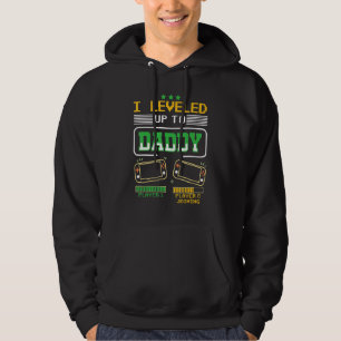 Ich habe bis zum Daddy 2023 Gamer angehoben, bald Hoodie