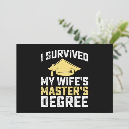 Ich habe den Master-Abschluss-Abschluss meiner Ehe Einladung (Stehend Vorderseite)