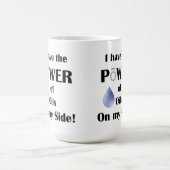 Ich habe den Power der Öle auf meiner Seite! Kaffeetasse (Mittel)