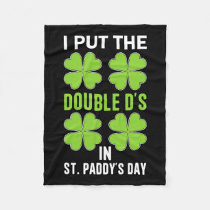 Ich habe die Double D's in den St. Paddys Day Iris Fleecedecke