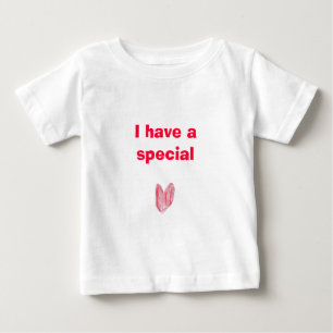 Ich habe ein spezielles Herz-Shirt Baby T-shirt