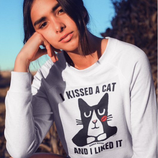 ICH HABE EINE KATZE GEKÜHLT UND ICH MAG ES, PANDA  T-Shirt
