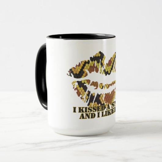 Ich habe eine Schlange Brown und Gold Print geküss Tasse (Vorderseite Links)