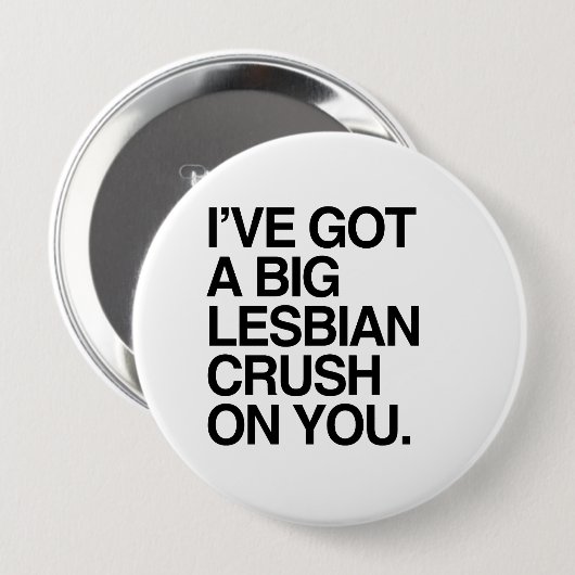 Ich habe EINE STÜCKCHEN-LESBISCHE ZERSTAMPFUNG AUF Button (Vorne & Hinten)