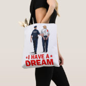 Ich habe eine... tasche (Von Nahem)