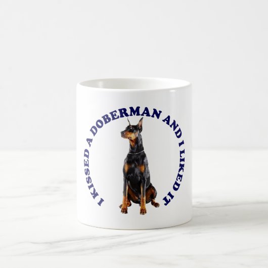 Ich habe einen Dobermann geküsst Kaffeetasse (Mittel)