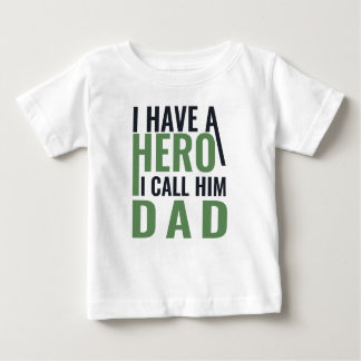 Ich habe einen Held Baby T-shirt