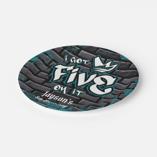 Ich habe fünf darauf got - Junge, fünfte Geburtsta Pappteller (Schrägansicht)