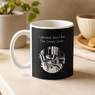 Ich habe für diesen bequemen Ruhesessel hart gearb Kaffeetasse