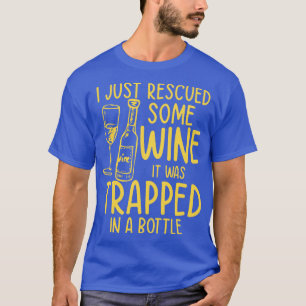 Ich habe gerade etwas Wein gerettet, es war in ein T-Shirt